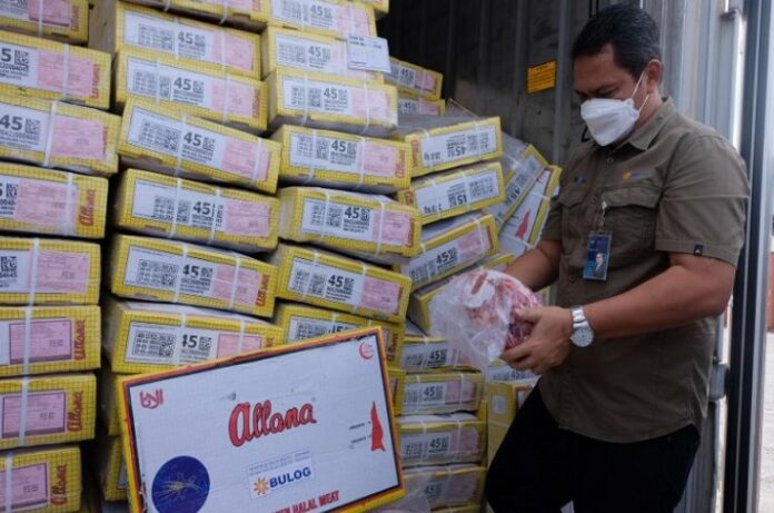 Jelang Ramadhan, Daging Impor Masuk ke Tanjung Priok