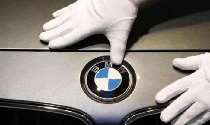 Fitur Canggih di Mobil BMW Di Kurangi, Apa Faktor Penyebabnya?