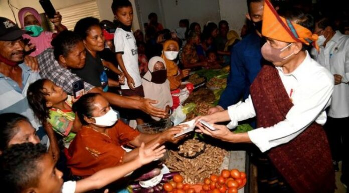 Jokowi Kunjungi Pasar Ende, Beli Cabai Lima Gelas Segini Harganya Sumber Foto (Arsip Biro Pers Sekretariat Presiden)