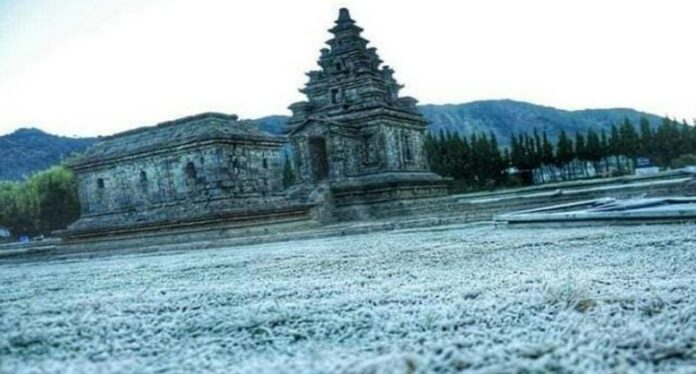 Viral! Suhu Dataran Tinggi Dieng 2 Hari Ini Capai Minus 1.2 Derajat Celcius, Ini Kata BMKG