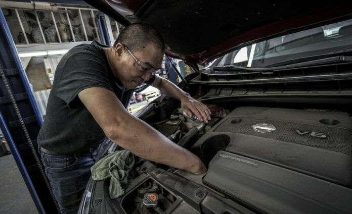 Efek Buruk Sepeda Motor Memakai Pelumas Oli Mobil, Jangan Coba-Coba