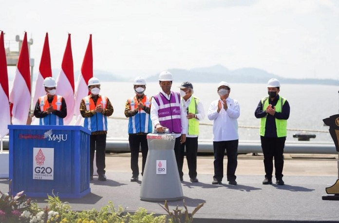 Presiden Jokowi Resmikan Pelabuhan Terminal Kijing, Harapkan ada Pertumbuhan Ekonomi