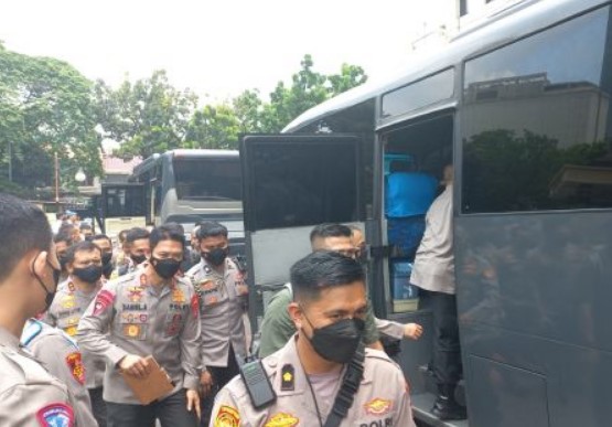 Jokowi Ingin Tindak Tegas Anggota Polisi Langgar Aturan dan Terlihat Hedon (Sumber Foto : Sindonews.com)