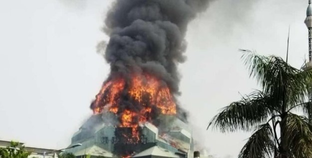 Kronologi Kejadian Terbakarnya Jakarta Islamic Center dan Robohnya Kubah Masjid