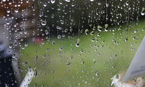 Tips Menjaga Kesehatan di Musim Hujan, Lakukan Ini Untuk Tetap Fit