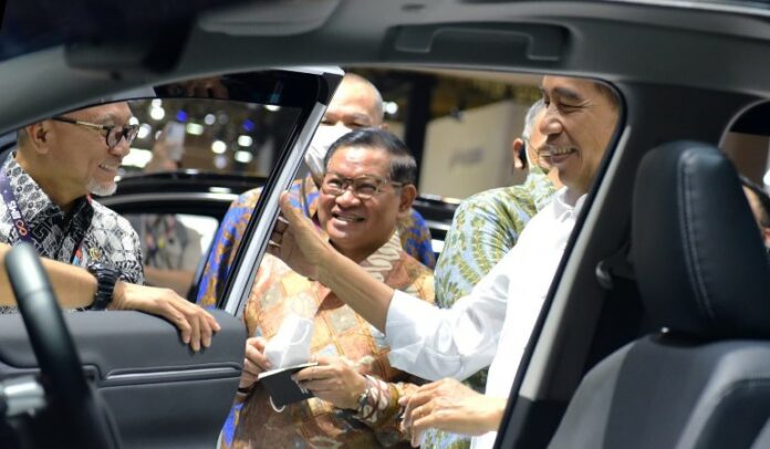 Presiden Jokowi Ingin Industri Otomotif Beriorientasi ke Bidang Ekspor