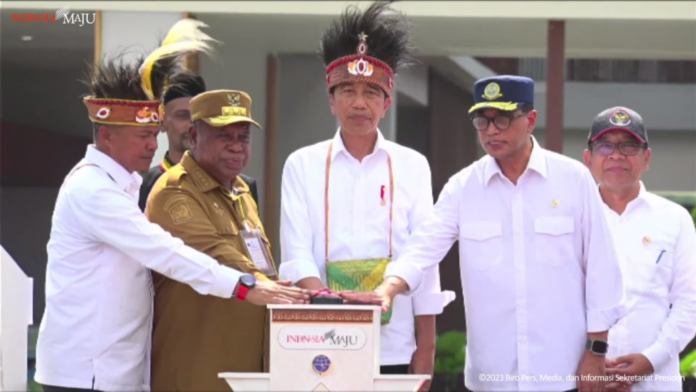 Presiden Jokowi Resmikan Bandara Siboru dan Douw Aturure, Mudahkan Aksesibilitas di Tanah Papua